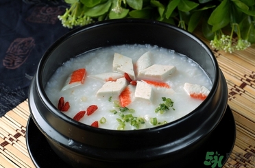 結(jié)腸息肉手術(shù)后吃什么？結(jié)腸息肉手術(shù)后要注意什么？