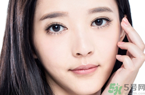 20歲的女生用什么護膚品比較好？20歲的女生適合用什么護膚品？