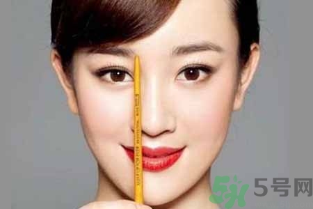 ?眉毛上可以涂生發液嗎？眉毛涂生發水有副作用嗎？