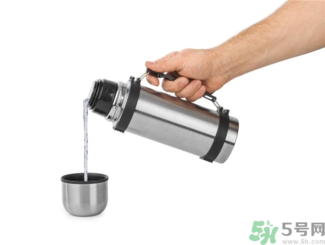 喝溫開水可以減肥嗎？喝溫開水有什么好處？