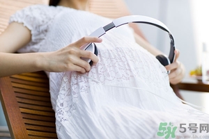 科學(xué)的胎教方法有哪些？怎么胎教培養(yǎng)聰明寶寶？
