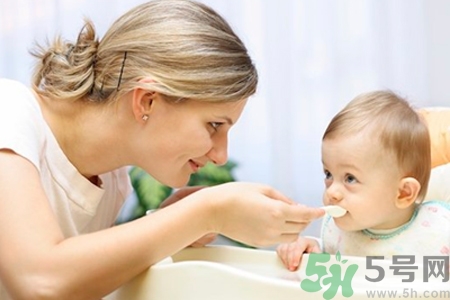 新生兒需要補鈣嗎？新生兒如何補鈣？