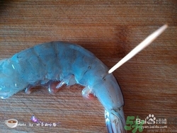 活蝦怎么處理干凈蝦線？活蝦怎么去蝦線？