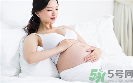 產后惡露有臭味正常嗎?產后惡露有臭味怎么辦?