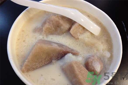 吃芋頭可以喝牛奶嗎？吃芋頭喝牛?奶有什么好處？
