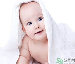新生兒多久可以剪頭發(fā)？新生兒可以剪頭發(fā)嗎？