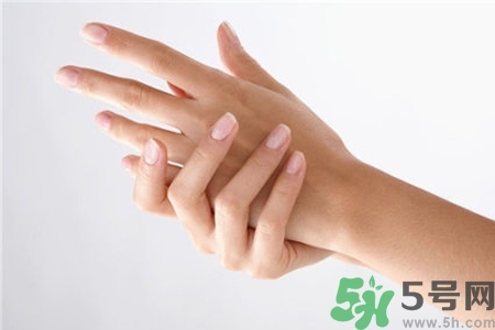 手干裂可以用蘆薈膠嗎？手干裂怎么辦？