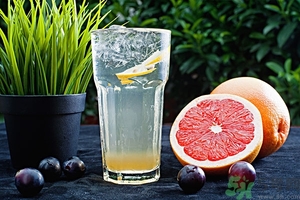 柚子可以泡水喝嗎？柚子泡水喝有什么好處？