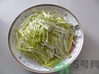 韭黃是怎么長出來的？韭黃是怎么種出來的？
