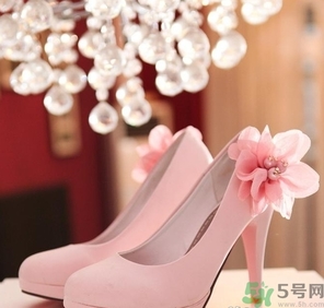 結(jié)婚可以穿粉色嗎？結(jié)婚可以穿粉色婚紗嗎？