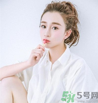 皮膚不白的人染什么顏色的頭發？頭發顏色怎么選擇？