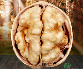 紙皮核桃和薄皮核桃的區(qū)別？紙皮核桃和薄皮核桃哪個(gè)好？