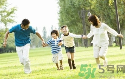 父親對孩子的影響有多大？父親對孩子的陪伴重要嗎？