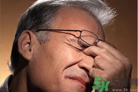 眼睛干澀發癢怎么回事？眼睛干澀發癢怎么辦？