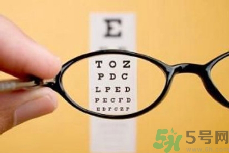 眼睛視力模糊是怎么回事？眼睛視力模糊是怎么辦？