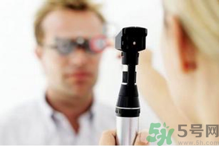 眼睛視力模糊是怎么回事？眼睛視力模糊是怎么辦？