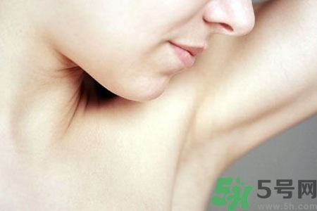 腋毛為什么會變色？腋毛上有白色附著物怎么回事？