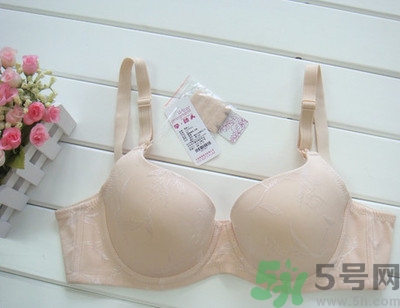 哺乳文胸帶鋼圈的好還是不帶好？哺乳內衣怎么洗