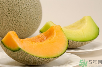 哈密瓜吃多了會(huì)怎么樣？哈密瓜吃多了會(huì)上火嗎？