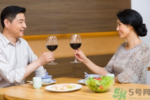 葡萄酒每天喝多少最合適？葡萄酒一天喝多少最好？