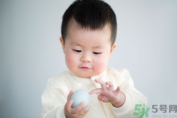 秋天寶寶上火怎么辦？寶寶秋季上火怎么辦？