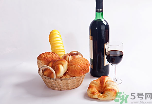 葡萄酒不能和什么一起吃？葡萄酒和什么食物相克？