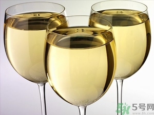 葡萄酒不能和什么一起吃？葡萄酒和什么食物相克？