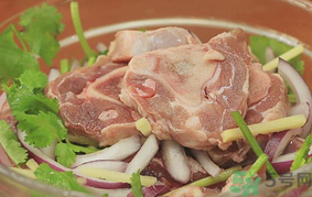 秋天可以吃羊肉嗎？秋天適合吃羊肉嗎？
