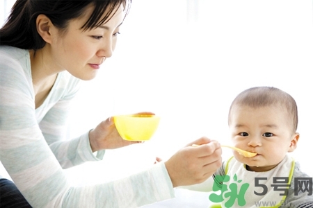 寶寶不吃藥可以加在奶里面嗎？寶寶不吃藥怎么喂比較好？