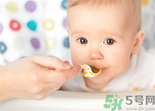 怎么判斷寶寶積食？寶寶積食吃什么食物好？