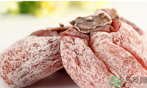 柿餅上的白霜是果肉里折出的什么糖?柿餅上的白霜是什么糖? 柿餅上的白霜是果肉里折出的什么糖?柿餅上的白霜是什么糖?