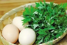 艾葉煮雞蛋有什么作用？痛經(jīng)能吃艾葉煮雞蛋嗎？