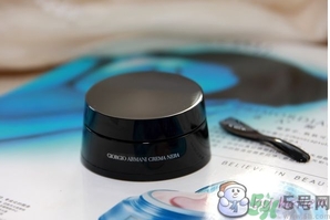 阿瑪尼黑曜石粉底多少錢？阿瑪尼黑曜石粉底霜專柜價(jià)格