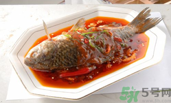 鯽魚死了一夜能吃嗎？鯽魚死了一天能吃嗎？