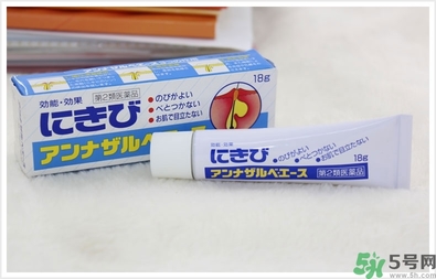 白兔祛痘膏和獅王哪個好？白兔牌暗瘡膏哪款好？