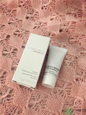 阿瑪尼黑鑰匙至臻奐顏精華乳怎么樣？阿瑪尼黑鑰匙精華乳好用嗎？