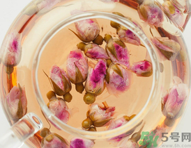 桂花茶和玫瑰花能一塊泡水喝嗎？桂花和玫瑰花一起喝有什么功效？