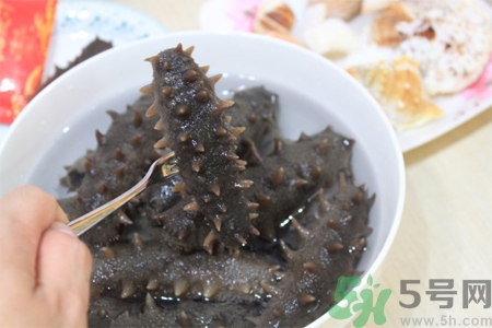 新鮮海參能生吃嗎？新鮮海參是生吃好還是熟吃好？