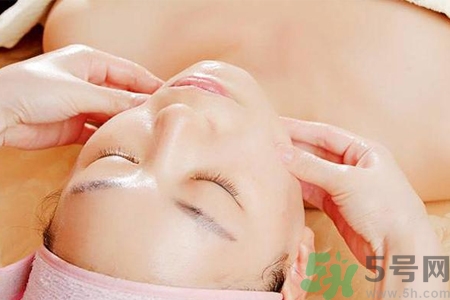 面部刮痧可以祛痘印嗎？面部刮痧真的能祛痘印嗎？