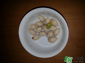 白果可以放微波爐嗎？白果放微波爐轉幾分鐘？