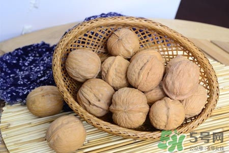 吃核桃能補腦嗎？吃核桃為什么能補腦？