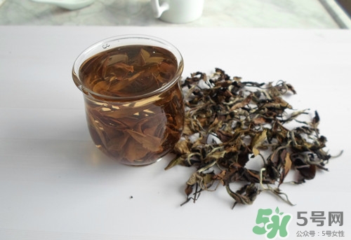 例假期間可以喝白茶嗎?月經期間喝白茶好嗎