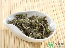 例假期間可以喝白茶嗎?月經期間喝白茶好嗎