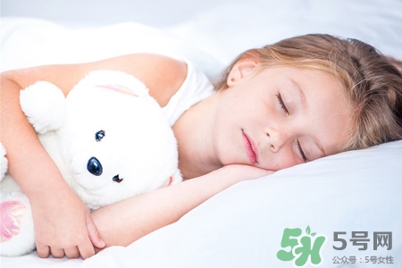 睡眠時間和壽命有關系嗎？睡眠時間長短和哪些因素有關？