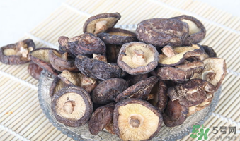 干香菇發(fā)霉了還能吃嗎？干香菇發(fā)霉怎么處理？