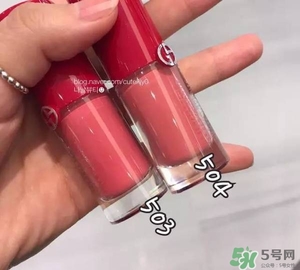 阿瑪尼小胖丁唇釉哪個色最火？阿瑪尼小胖丁唇釉保留了紅管的哪個色？