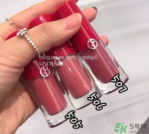 阿瑪尼小胖丁唇釉哪個色最火？阿瑪尼小胖丁唇釉保留了紅管的哪個色？