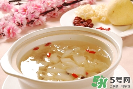 喝銀耳紅棗湯會發胖嗎？晚上吃銀耳紅棗湯長會胖嗎？