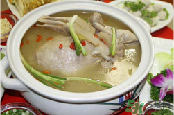 鴨肉和什么煲湯好？鴨肉和什么一起燉好吃？