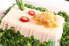 內酯豆腐怎么打開不會碎掉?內酯豆腐怎么取出來?